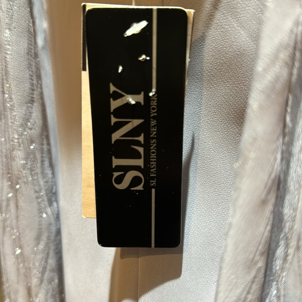 NWT SLNY Halter Neckline Sleeveless Dress In Gray Silver Size 8 - Picture 9 of 11